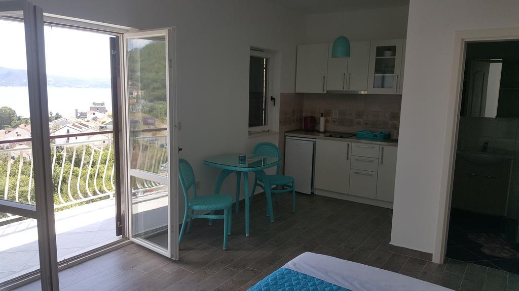 Apartments La Dolce Vita Herceg Novi Exterior photo