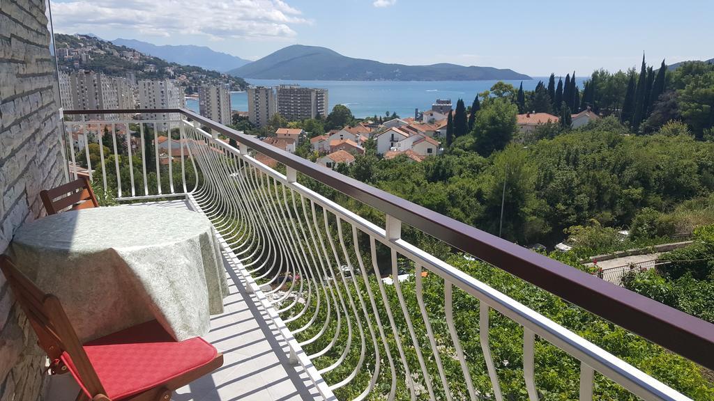 Apartments La Dolce Vita Herceg Novi Exterior photo